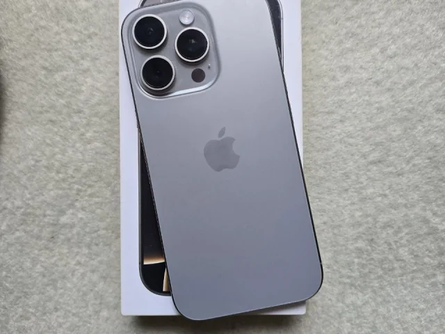 Фото: Продам iPhone 16 Pro 128 Гб в отличном состоянии