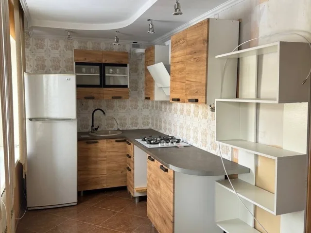 Фото: Продаётся 3-комнатная квартира в Калининском районе города Горловка. Калиновка,улица Корчагина. Общая площадь — 71 кв. м