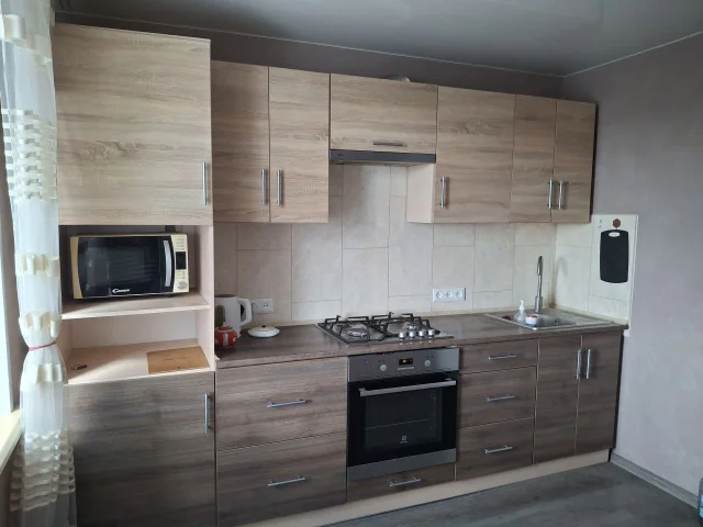 Фото: Сдам 1к. квартиру на 9м этаже (лифт не работает), Мариуполь, Центральный район, проспект Ленина,