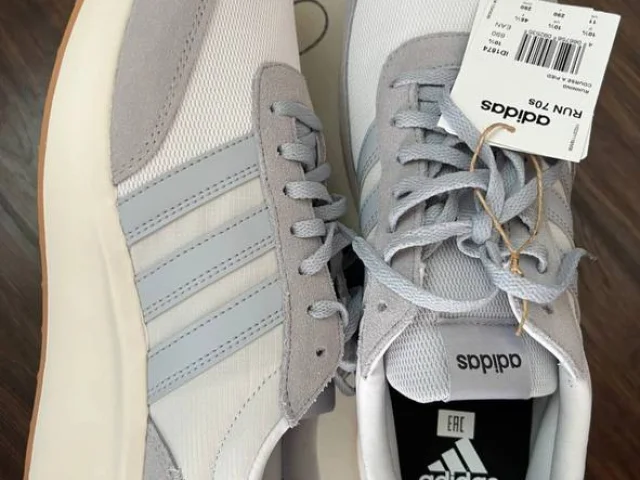 Фото: Adidas оригинал, кроссовки 44р, стелька 29см - 3500₽, шлёпанцы 44р, 29см - 2000₽, Восточный