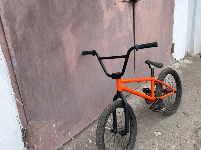 Фото: Трюковой велосипед BMX