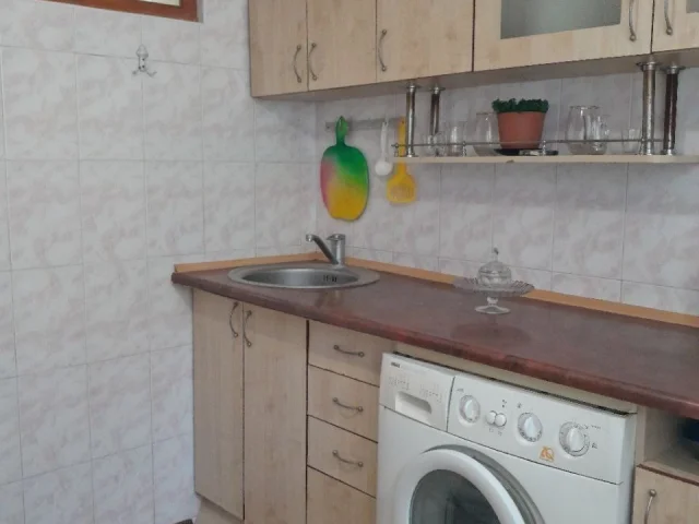 Фото: СДАЁТСЯ В МАРИУПОЛЕ В ЦЕНТРАЛЬНОМ РАЙОНЕ 1КОМНАТНАЯ КВАРТИРА ОРИЕНТИР 1000МЕЛОЧЕЙ