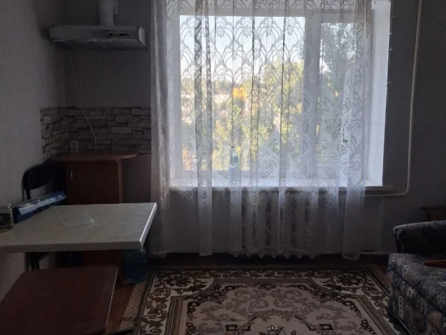 Фото: Сдам благоустроеную комнату в общежитии в Центре города (ул. Победы) на долгий срок