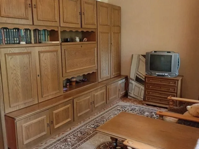 Фото: Продам 1-ком. кв-ру, ул. Герцена 13, 2/2, р-он Мелодии, кирпичный дом, крыша шиферная – не течет, угловая, но очень тепл