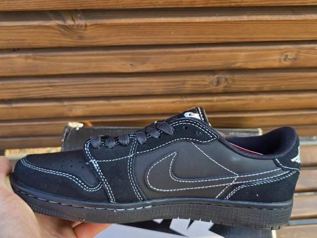 Фото: Nike Dunk Low
