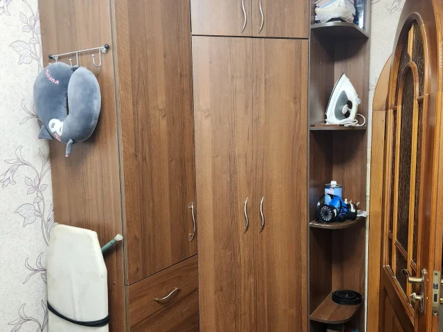 Фото: Продам угловой шкаф