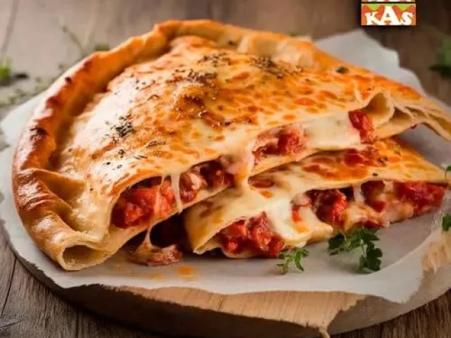 Фото: 🥟 Кальцоне — закрытая пицца от «Баркас»