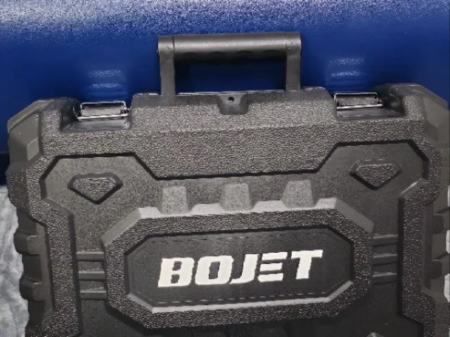 Фото: Продам НОВЫЙ Полупрофессиональный Перфоратор BOJET!