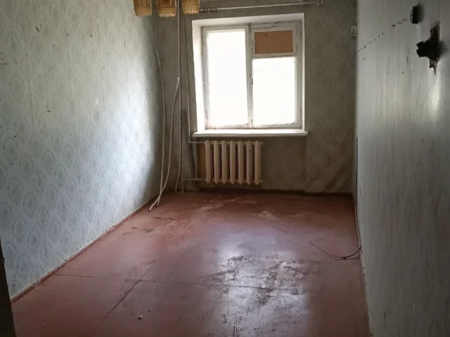 Фото: Продам 3 комнатную квартиру в г.Луганске на кв,Комарова