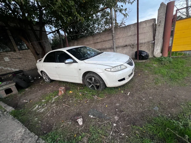 Фото: Продам Mazda 6 GG 2003 года. Двигатель 2.0 л, газ/бензин. Машина в хорошем состоянии, ходовая в порядке, коробка автомат