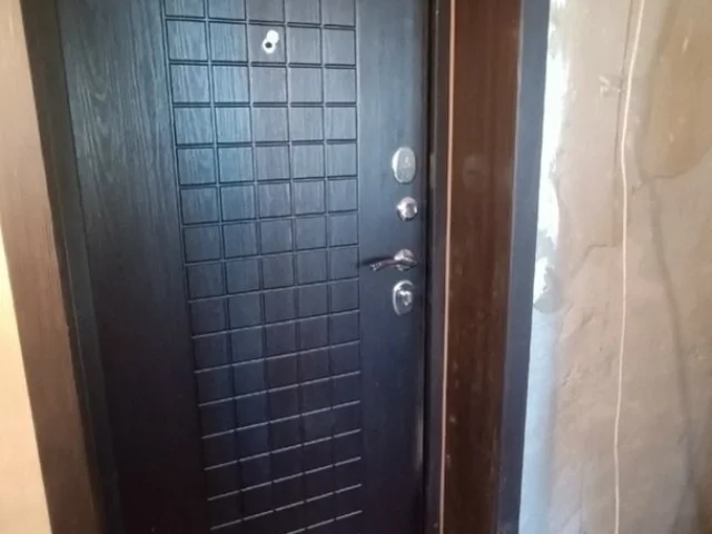 Фото: Продам срочно! Цена снижена! 1-ком. кв-ру, ул. Гречнева 10, 7 этаж, лифт не работает, окна пластик, балкон застеклен - д