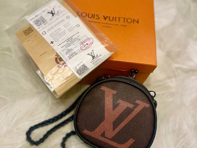 Фото: Люкс копия, сумочка louis Vuitton, состояние идеал, носилась пару раз на встречи