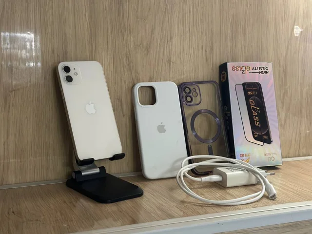 Фото: Продаю iPhone 12 🤍