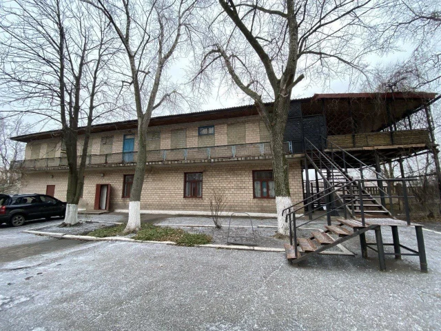 Фото: Продается бар-кафе на втором этаже (нежилое помещение коммерческого назначения) в Кировском районе г. Донецка по ул. Пав