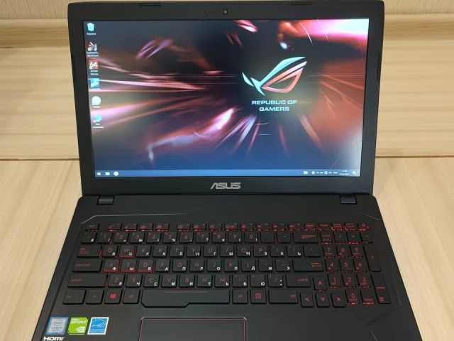 Фото: ИГРОВОЙ ноутбук Asus ROG Strix ZX53VD-7700
