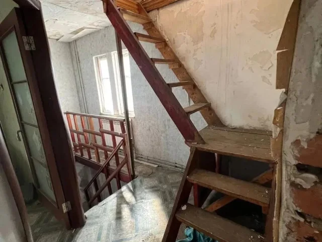 Фото: ! Цена снижена! ✅ Продам хороший трёхэтажный дом, посёлок Моряков, «Маг Деликатес», в 15 минутах от моря. Место тихое‼️