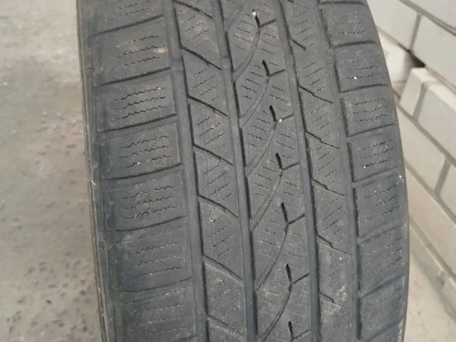 Фото: Продаю зимние нешипованные шины Falken Eurowinter HS-439 (Япония)