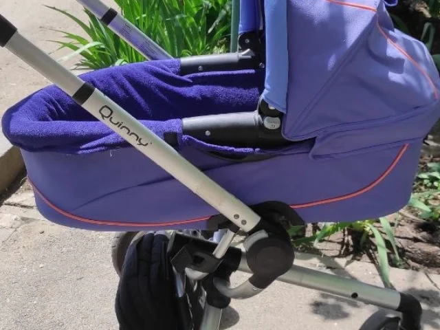 Фото: Продам коляску Quinny Moodd . В отличном состоянии, очень комфортная для ребенка и для мамы . Внутри люльки  утепленная