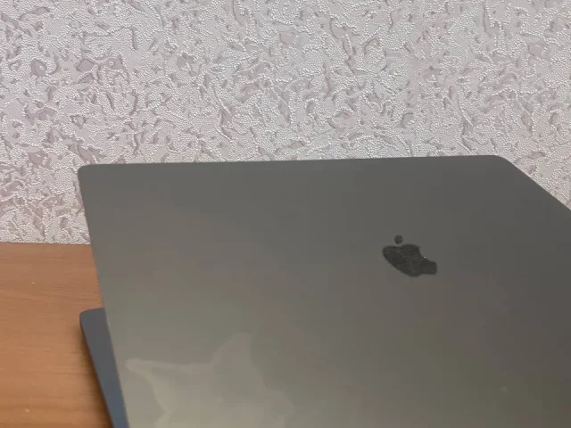 Фото: MacBook Pro 16" (2020) i7 / 16 / 500 — идеальный Intel-ноутбук для профессионалов