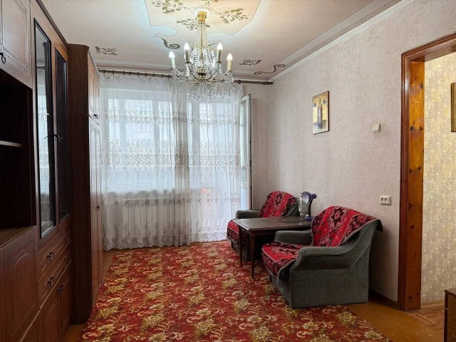 Фото: Сдам 2х к.кв 5/9, 23 жмр , с мебелью и бытовой техникой,  слается на длительный срок,  20000+ ком услуги + залог + комис