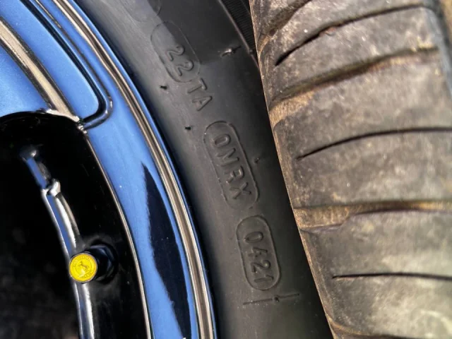 Фото: Продам колеса r15 в сборе. Шины лето 195/65 Michelin xm2, диски r15 5x100 et35 оригинал VW. Подходят на Октавию, гольф4,