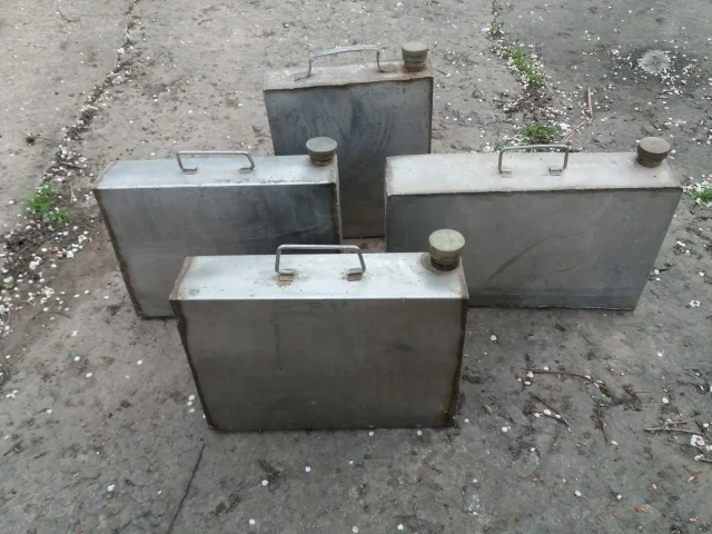 Фото: Продам канистры с нержавейки. 1000 р. за 1 шт. Луганск