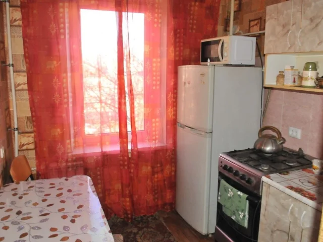 Фото: Долгосрочная аренда 1 ком. кв. 23 мкр. Ул. Урицкого, 4 этаж
