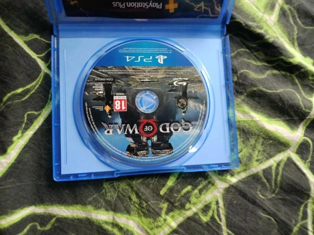 Фото: Диск для PS4 God of war диск без потёртостей свежий 1 назад купленый без трещин
