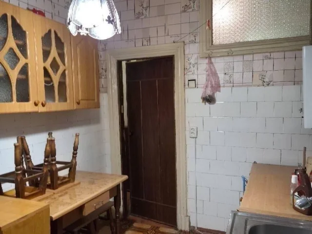Фото: В продажу предлагается 2-х крупногабаритная квартира Ильичевский район ,25 Квартал ,сталинка ,  53.17/31.93/7.18,  2/3 ,