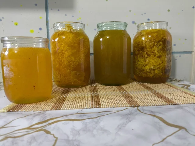 Фото: 🐝Продам мед с собственной пасеки. Свежая качка, подсолнух+ разнотравье