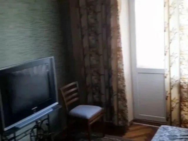 Фото: Продам 2-х ком. кв-ру по адресу ул. Нестерова, 83 (4/5 этаж)