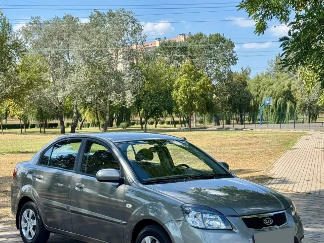 Фото: Продам Kia Rio ll Рестайлинг в состоянии нового авто (родной пробег 77.000км, любые проверки!!!), это капсула времени ме
