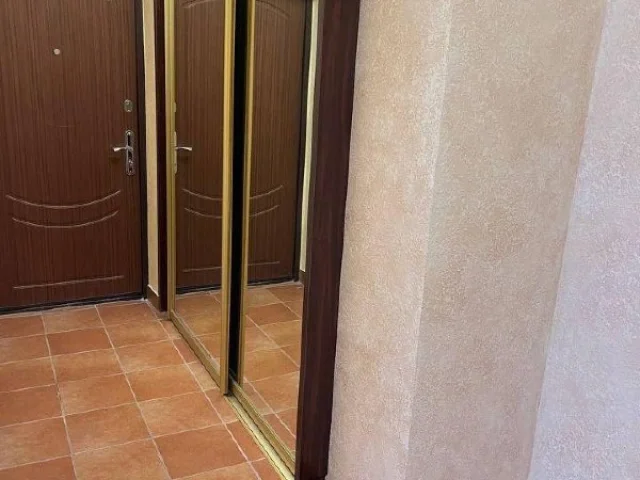 Фото: Сдаю двухкомнатную квартиру 45.0 м² этаж 1/5 город Донецк, Киевский район, Травматология, пешая доступность к Изумруду и