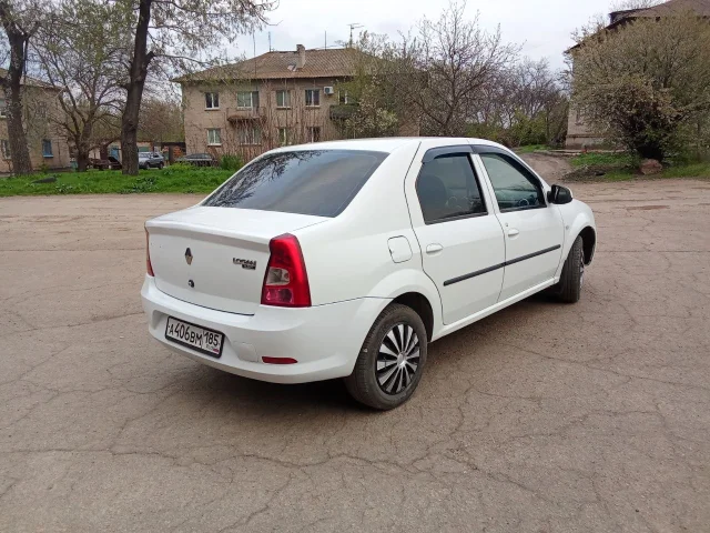 Фото: Продам Рено Логан 2014 год. Машина не гнилая кузов оцинкованный, рыжиков нет, ходовая вся новая до мелочей, мотор 1.4 Гу