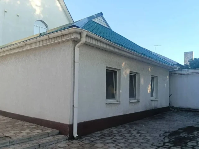 Фото: 🏠Сдается дом , Калининский район. На участке два дома , сдается маленький дом и возможность пользования большим домом ,