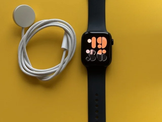 Фото: Apple Watch 9(45) акб 100% Часами практически не пользовались.Цена 13.5 тыс руб. Комплект на фото, без коробки. Донецк
