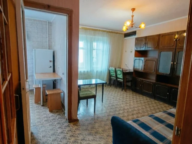 Фото: Продается 2-х комнатная квартира в Центре Луганска, площадью 42,2 кв м р-н Городок Щорса. 2 жилые изолированные комнаты.