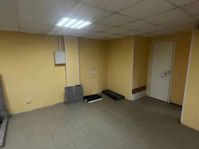 Фото: СРОЧНО ‼️Продам‼️Встроенное помещение город Горловка, проспект Победы, район бывшего Фуршета, общая площадь 67 кВ.м., св