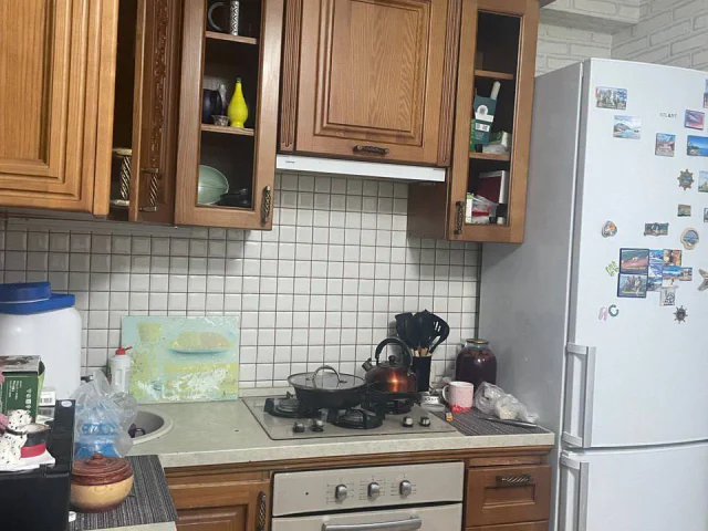 Фото: Продается 3-комнатная квартира в Кировском р-не, Текстильщик, ул. Высоцкого