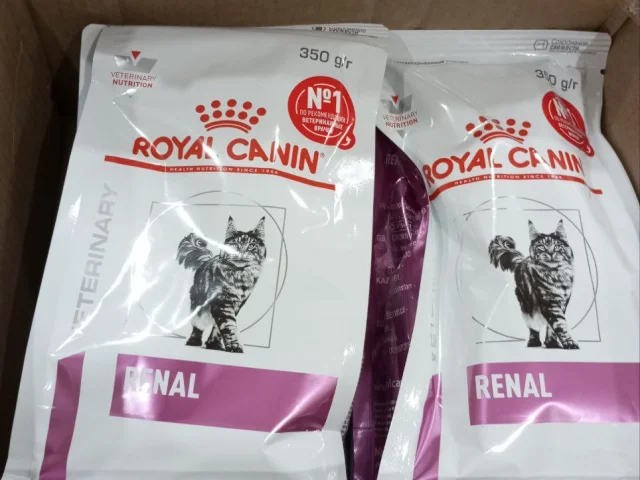 Фото: Сухой корм для кошек Royal Canin Renal.Комплект четыре упаковки