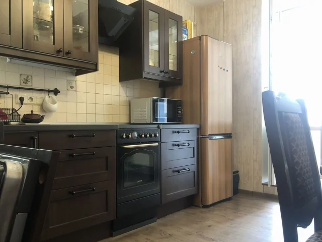 Фото: Сдается уютная двуxкомнатнaя квартиpа в Киевском районе, Партизанский проспект, Путиловка