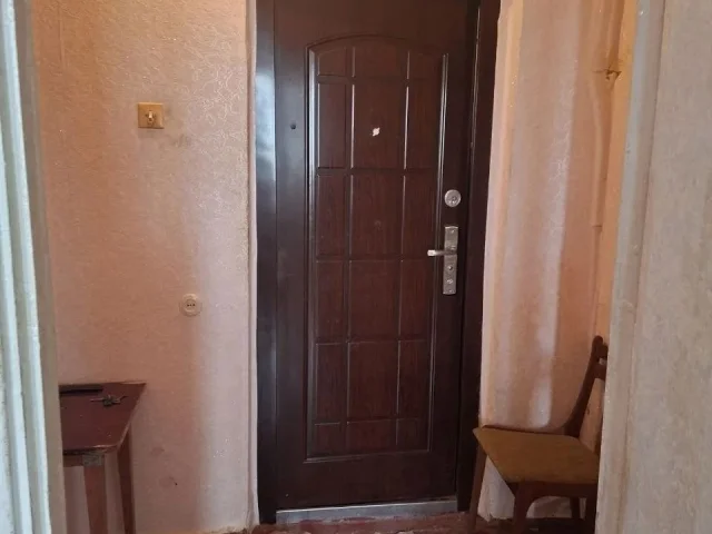 Фото: 🔥 Продаётся квартира под ремонт — двухкомнатная, 45 кв.м