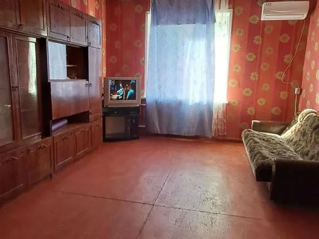 Фото: Сдается 3 комнатная квартира , Ворошиловский район, Драм театр. 4 этаж