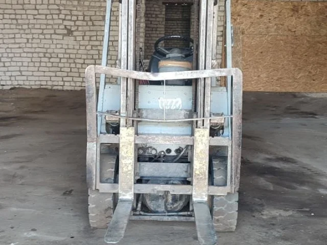 Фото: Продам погрузчик
