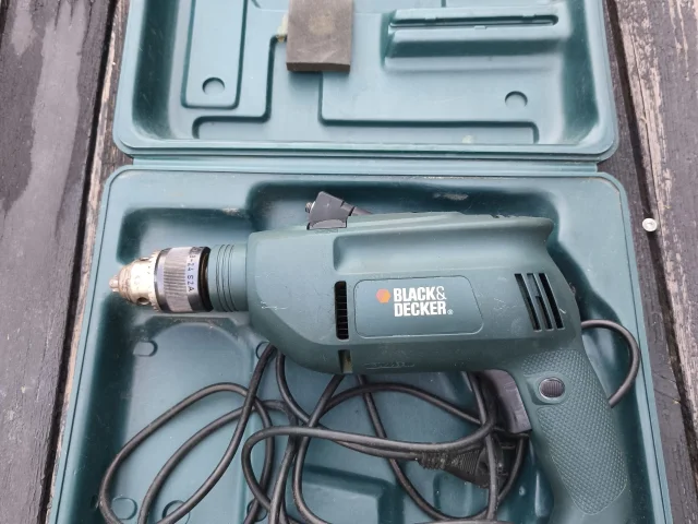 Фото: Дрель ударная Black&Decker