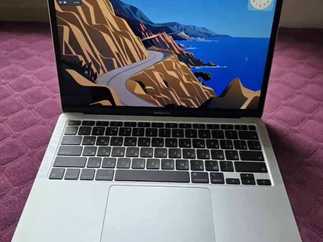 Фото: Продам MacBook Air M1 8/256