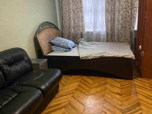 Фото: Сдам посуточно квартиру в районе парка Горького