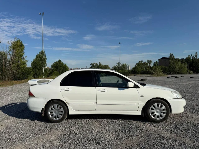 Фото: Lancer 9 2007 год
