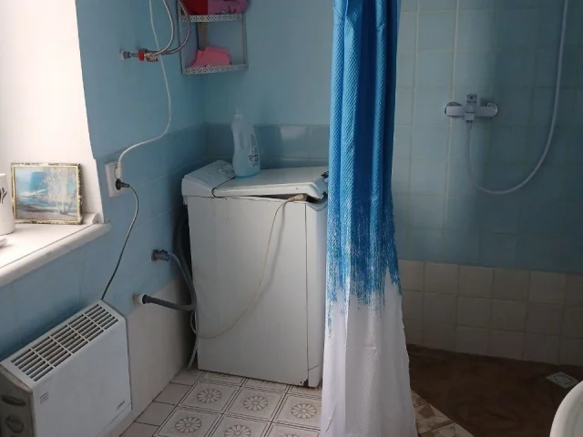 Фото: Продам дом в районе ул.8марта это центр города росреестр.цена объекта 4000млн.руб. в аренду не здаеться