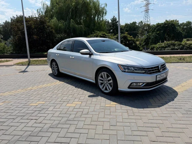 Фото: Volkswagen Passat SE+ 2017год
